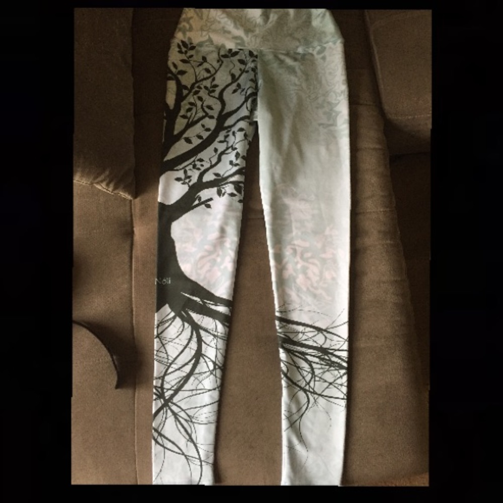 Noli Yoga Pants Size: Medium (Open to offers).
